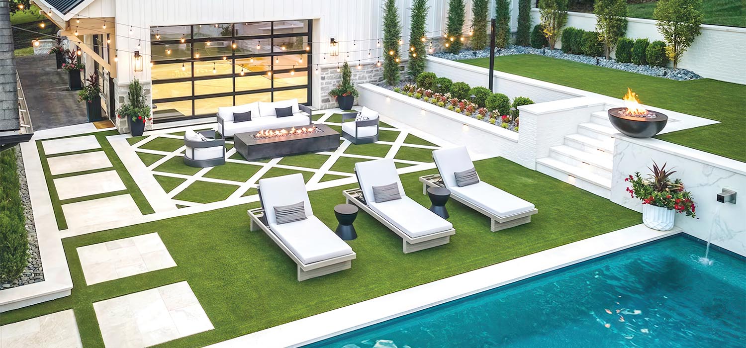 Residential pool surround with artificial turf